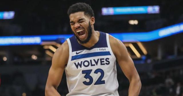 开云体育下载APP-史上最会投篮的中锋？唐斯西决低迷表现拖累森林狼